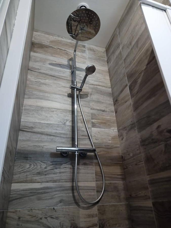 ChâteaurouxLe Madison 1アパートメント エクステリア 写真